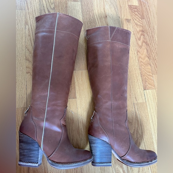 Timberland Marge Tall Boots - Picture 6 of 10